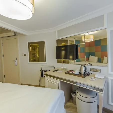 Hotel The Constantine 3*