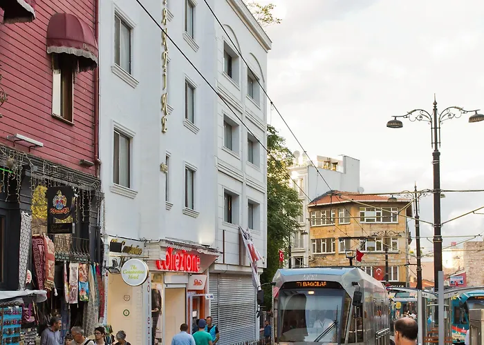 The Constantine מלון 3*