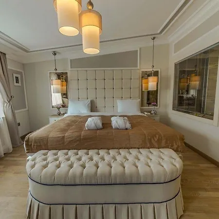 Hotel The Constantine 3*